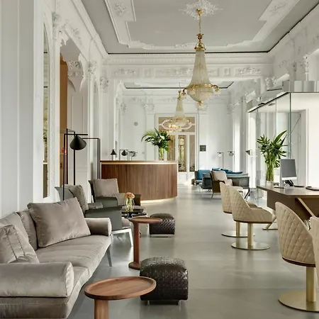 ホテル Grand Victoria Concept & Spa, By R Collection メナッジョ