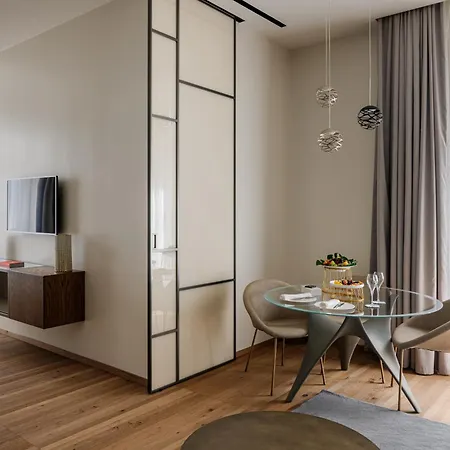 Grand Victoria Concept & Spa, By R Collection ميناجيو